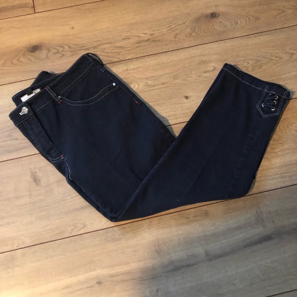 Jones New York Signature Stretch Capris Size 6 - Picture 3 of 8